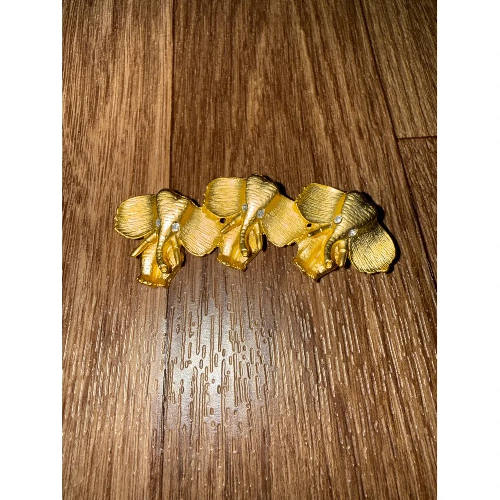 Vintage Gold Tone Triple Elephant Trio Brooch Pin Rhinestone Eyes Animal Jewelry